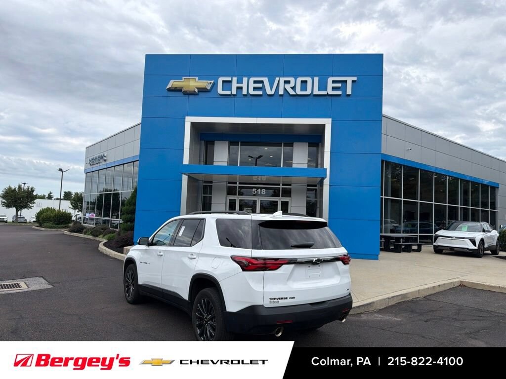 Used 2023 Chevrolet Traverse RS SUV