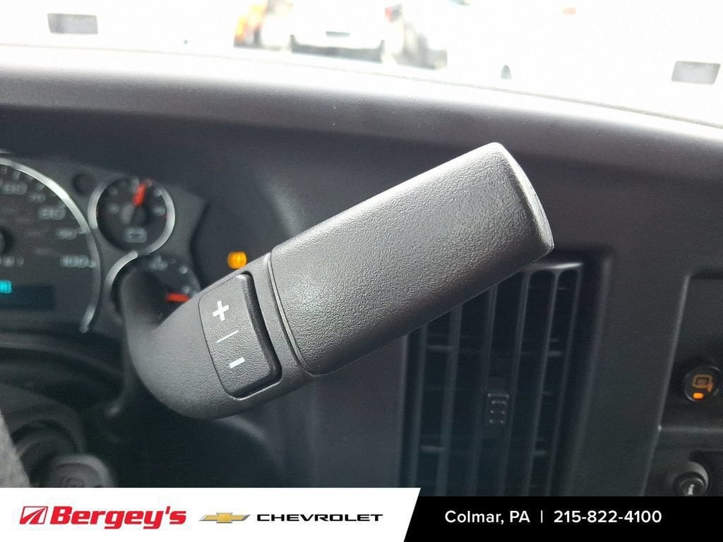 2025 Chevrolet Express Cargo Work Van - Photo 11