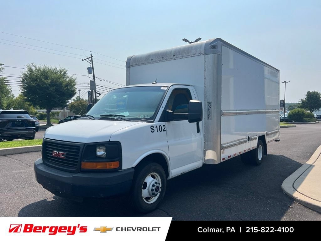 Used 2015 GMC Savana Cutaway 3500 Base Cutaway Van