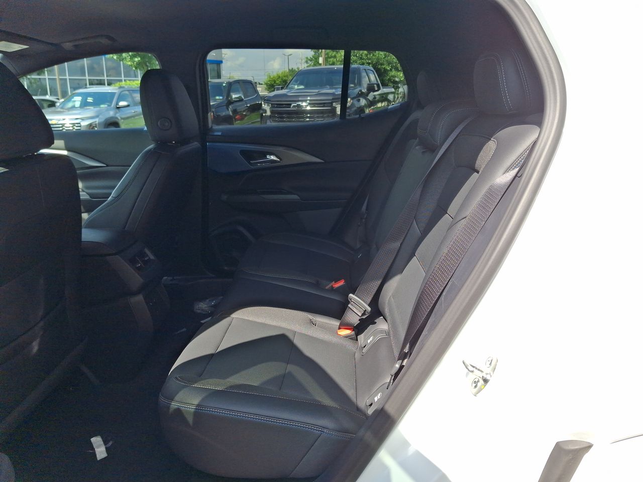 2025 Chevrolet Equinox EV LT - Photo 60