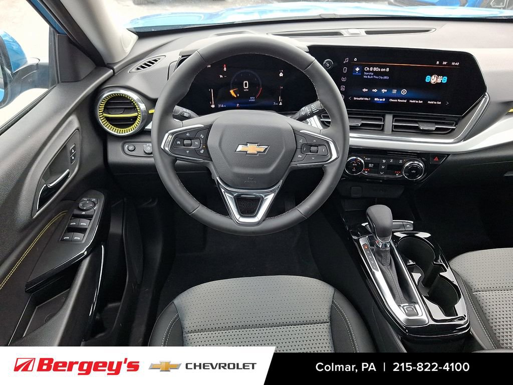 2026 Chevrolet Trax LT - Photo 8