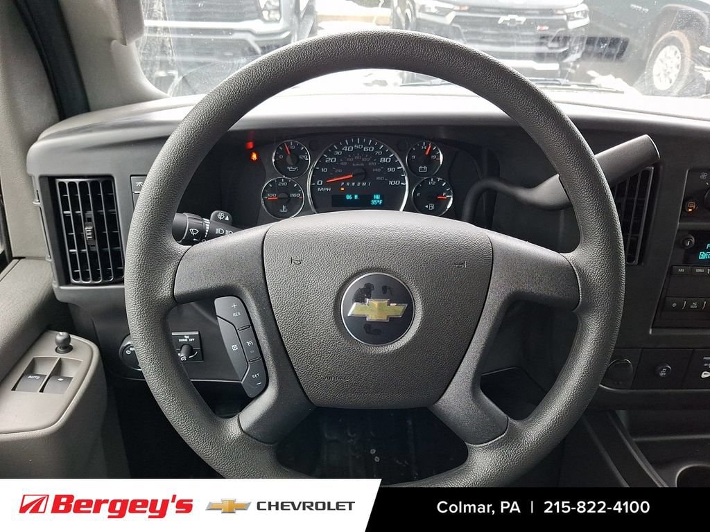 2025 Chevrolet Express Cargo Work Van - Photo 14