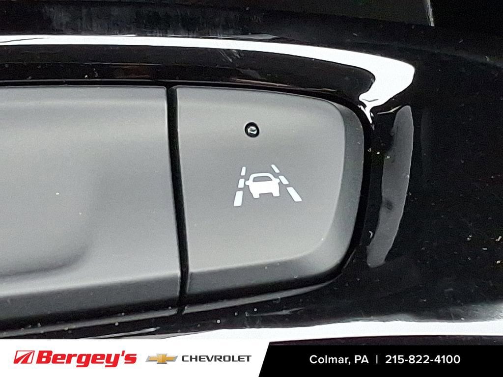 2026 Chevrolet Trax LT - Photo 18