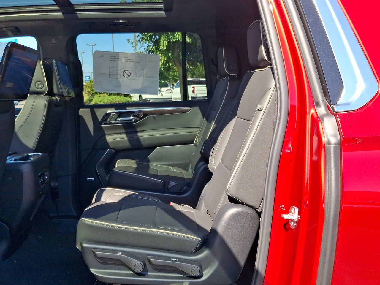 2025 Chevrolet Suburban Premier - Photo 66