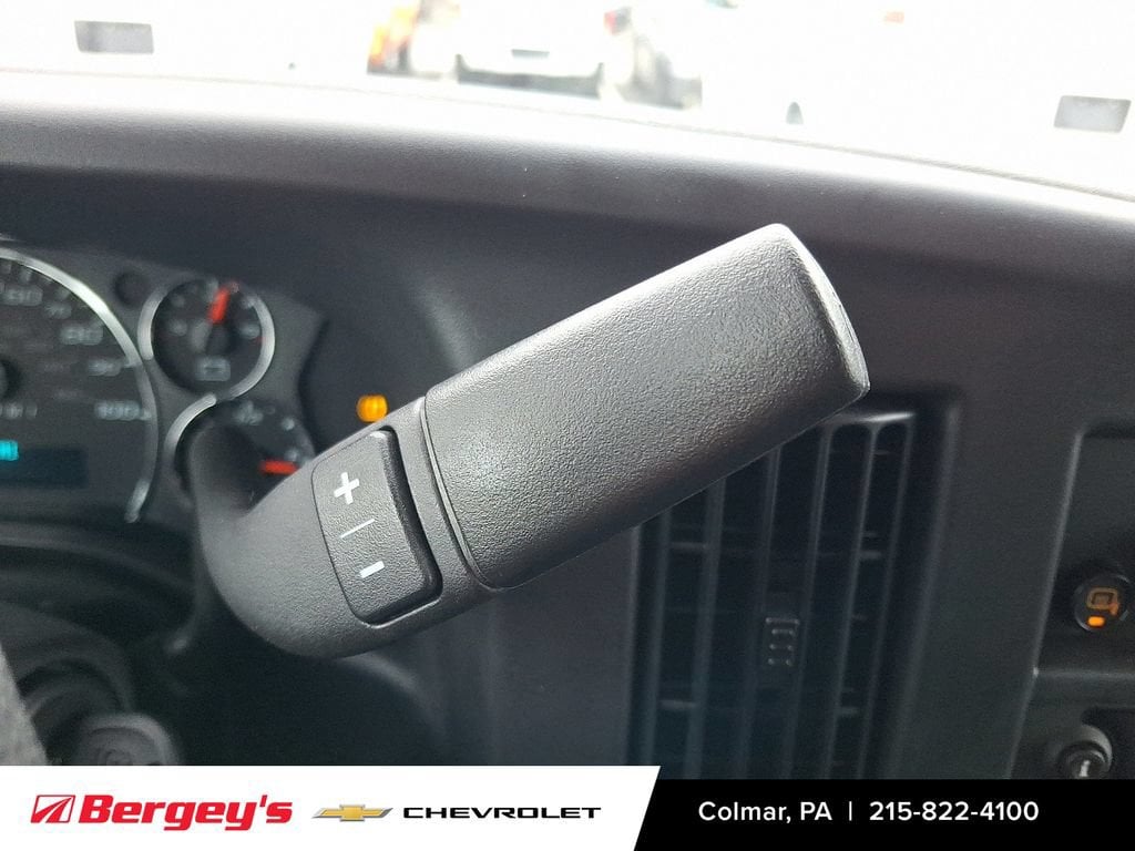 2025 Chevrolet Express Cargo Work Van - Photo 11