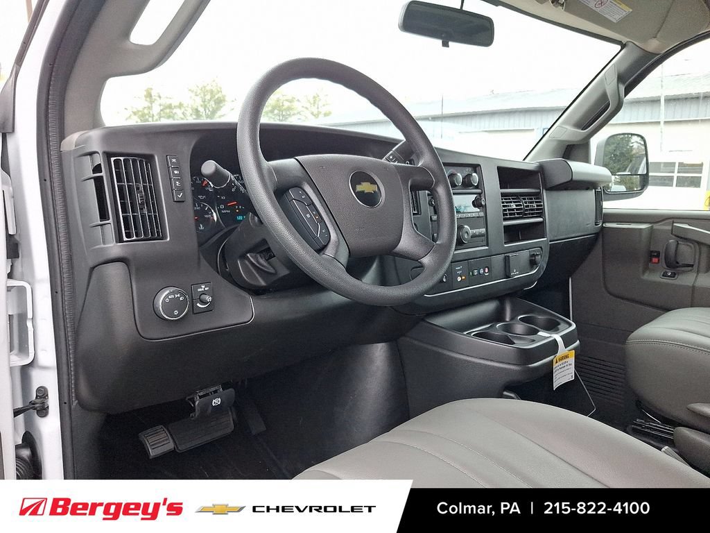 2025 Chevrolet Express Cargo Work Van - Photo 8