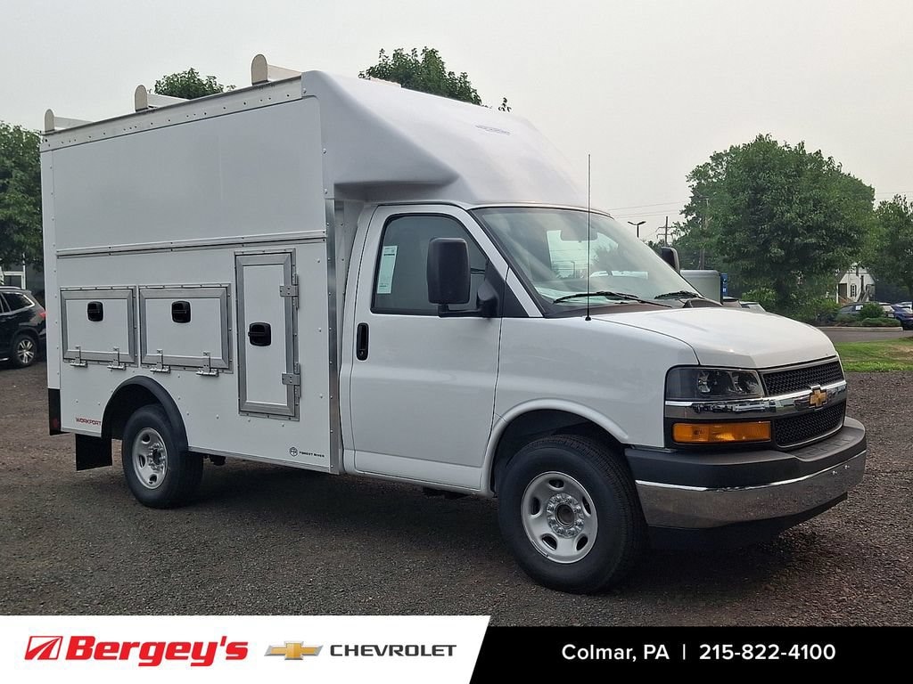 New 2026 Chevrolet Express Cutaway 3500 1WT Cutaway Van