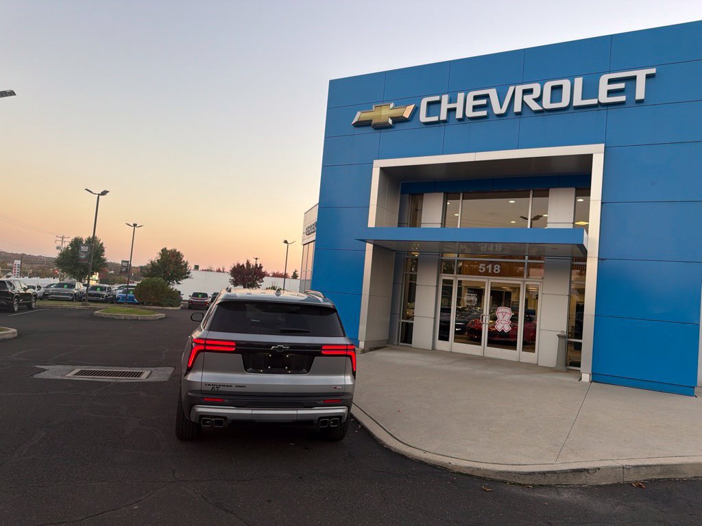 Used 2024 Chevrolet Traverse Z71 SUV