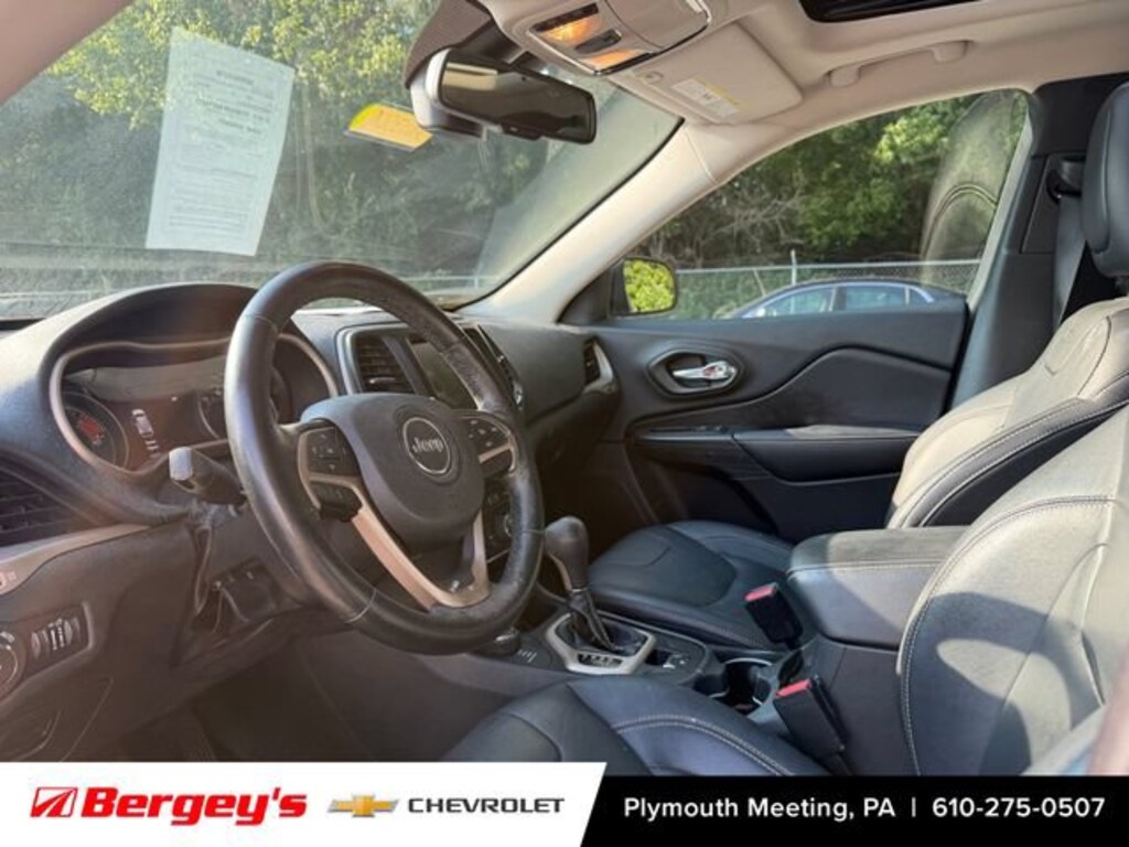 Used 2016 Jeep Cherokee Limited SUV