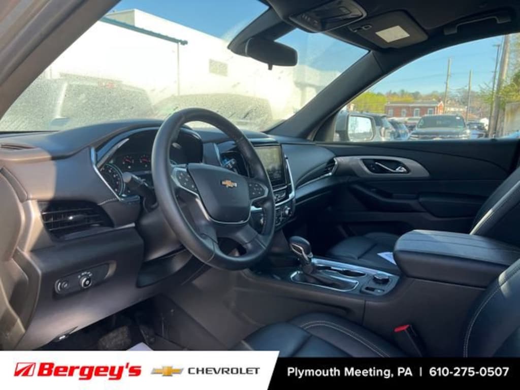 Used 2023 Chevrolet Traverse LT Leather SUV
