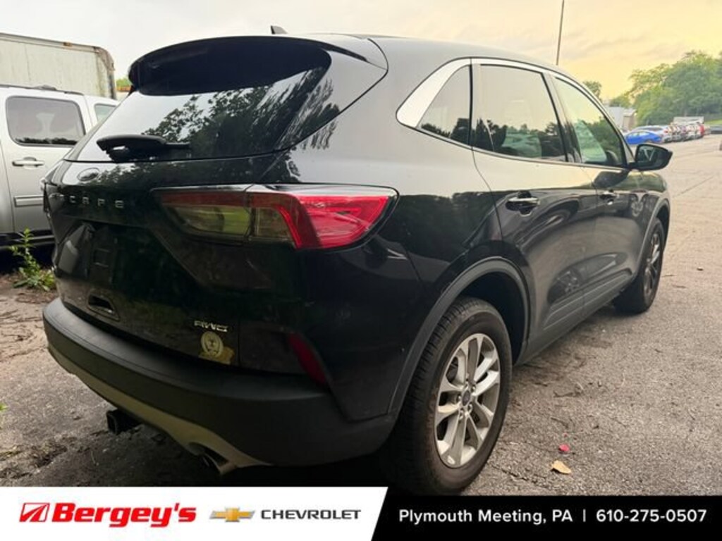 Used 2022 Ford Escape SE SUV