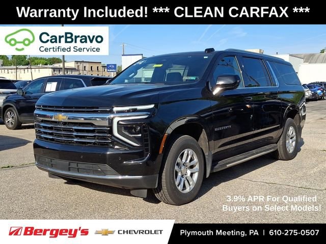 2025 Chevrolet Suburban LT 4WD's photo