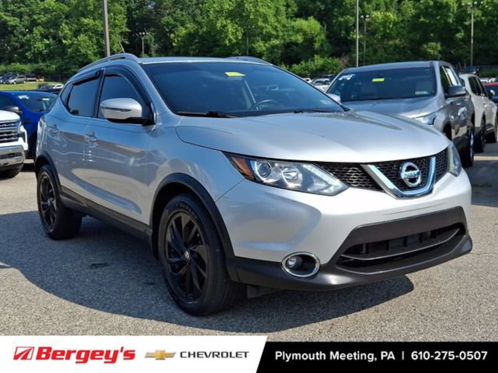 Used 2017 Nissan Rogue Sport SV SUV