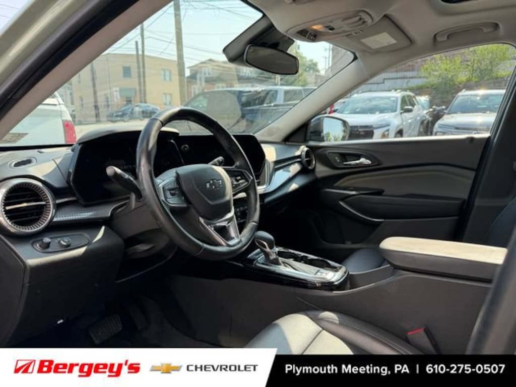 Used 2024 Chevrolet Trax Activ SUV