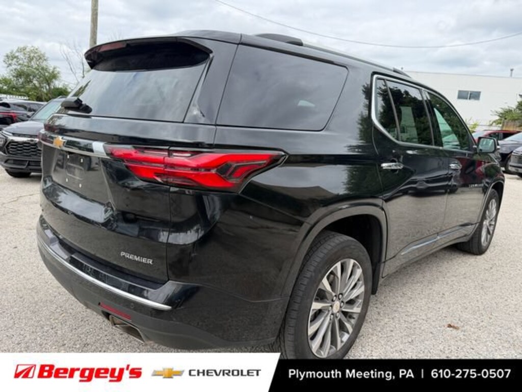 Used 2023 Chevrolet Traverse Premier SUV