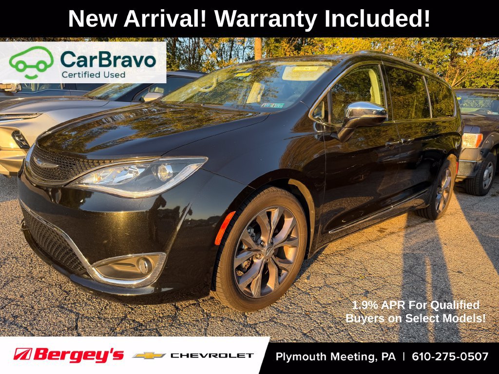Used 2018 Chrysler Pacifica Limited with VIN 2C4RC1GG1JR251690 for sale in Plymouth Meeting, PA