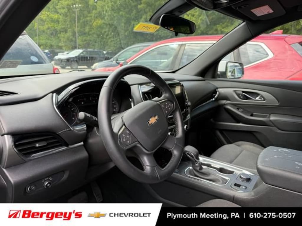 Used 2023 Chevrolet Traverse LT Cloth SUV