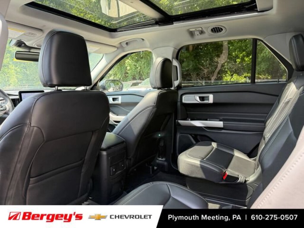Used 2024 Ford Explorer XLT SUV