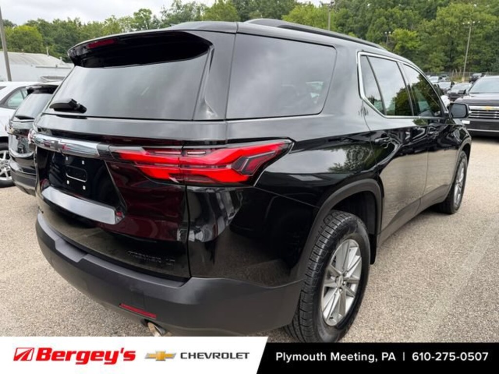 Used 2023 Chevrolet Traverse LT Cloth SUV