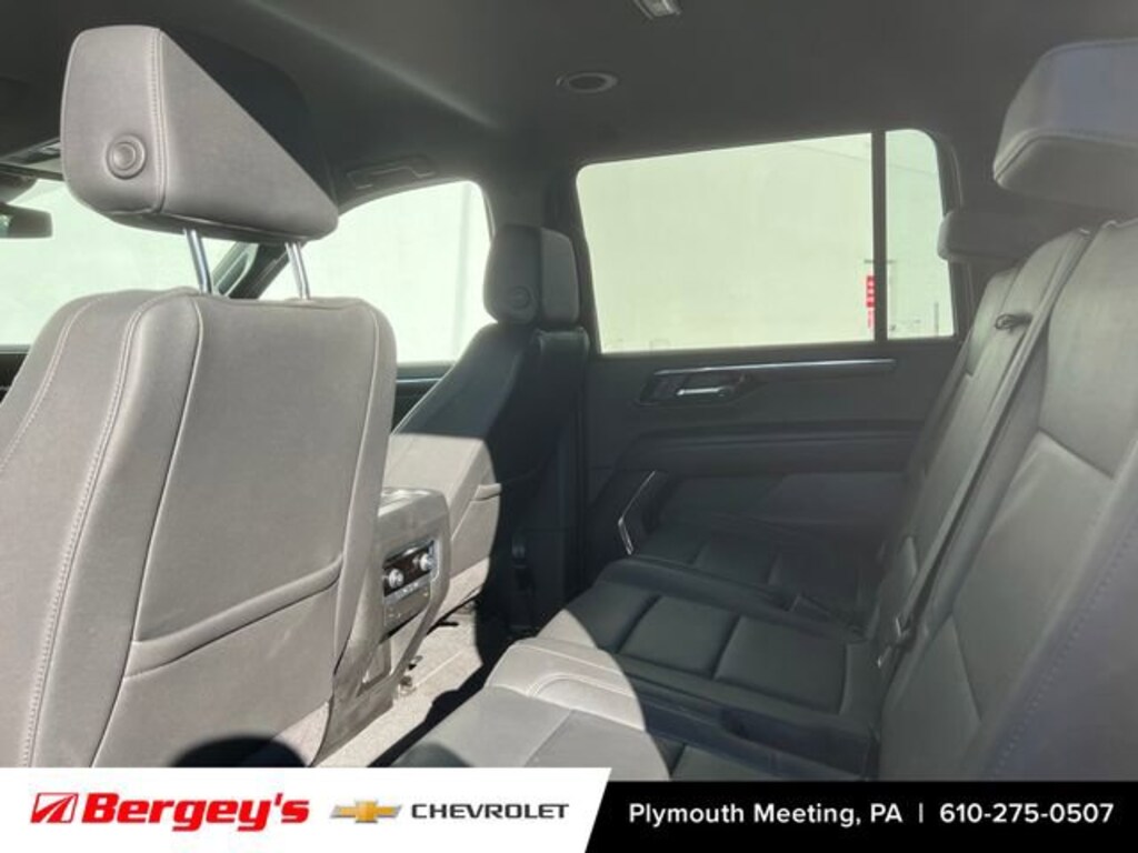 Used 2025 Chevrolet Suburban LT SUV