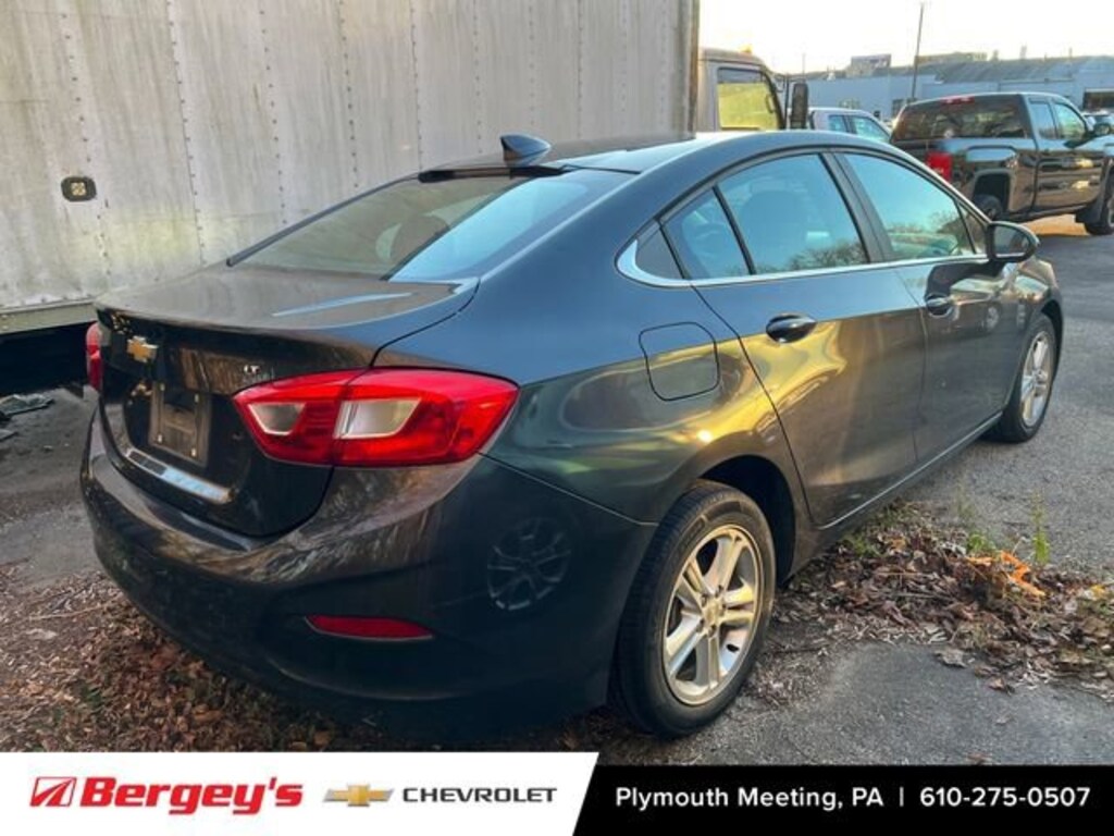 Used 2017 Chevrolet Cruze LT Car