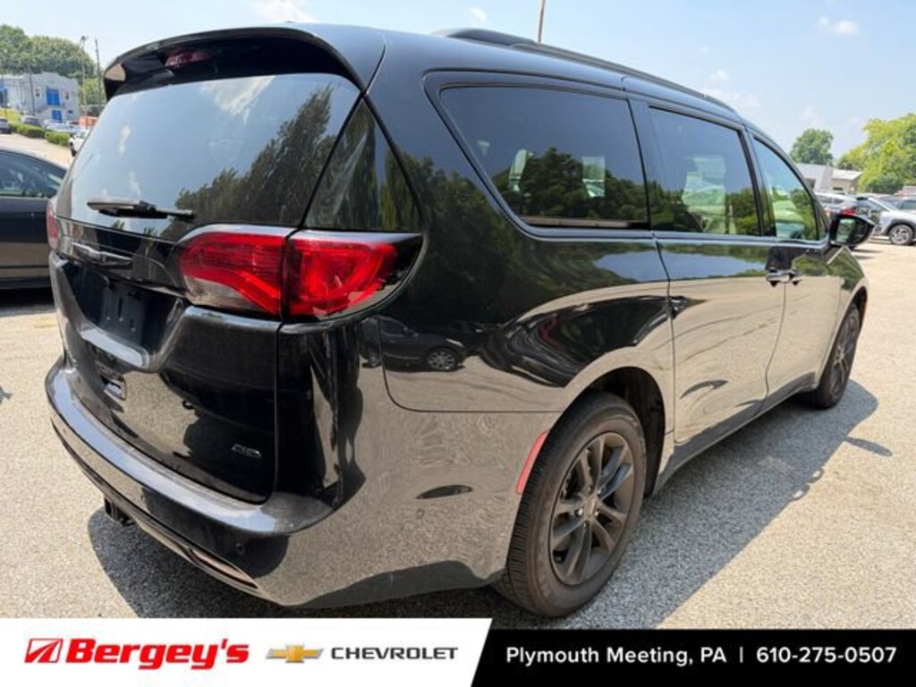 Used 2020 Chrysler Pacifica Launch Edition