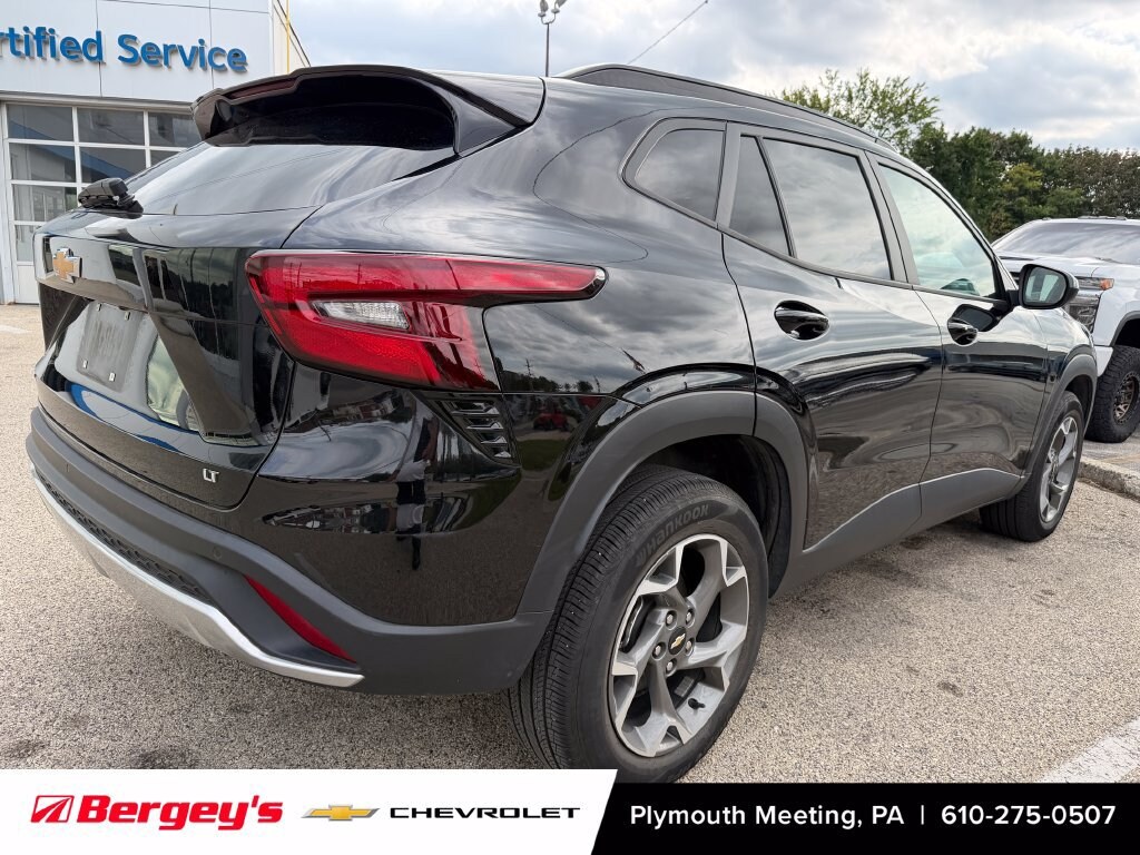 Used 2024 Chevrolet Trax LT SUV