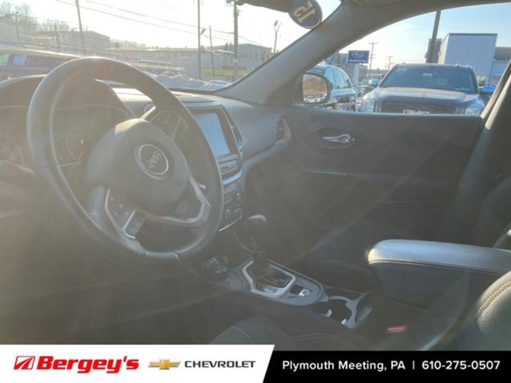 Used 2015 Jeep Cherokee Latitude Altitude SUV