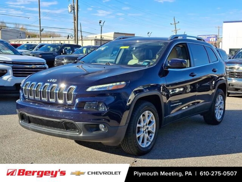 Used 2016 Jeep Cherokee Latitude SUV