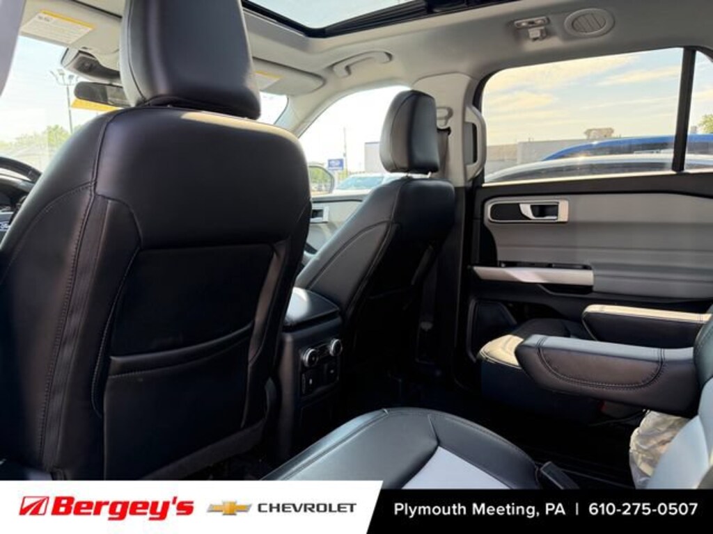 Used 2023 Ford Explorer XLT SUV