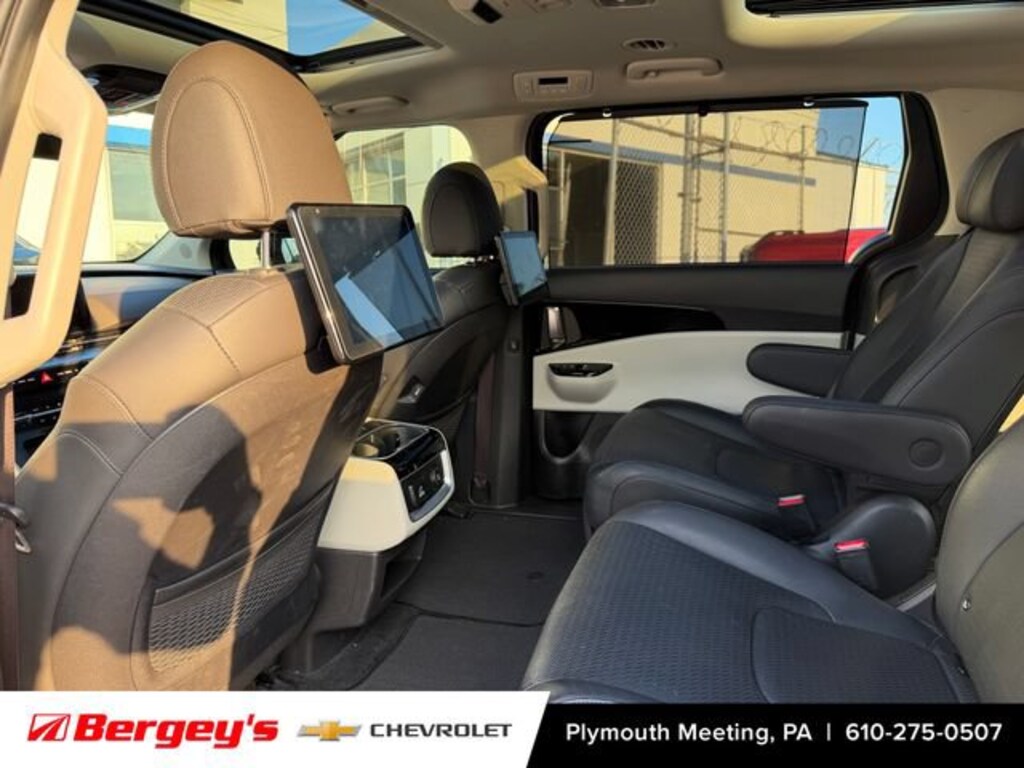 Used 2024 Kia Carnival MPV SX Prestige Minivan