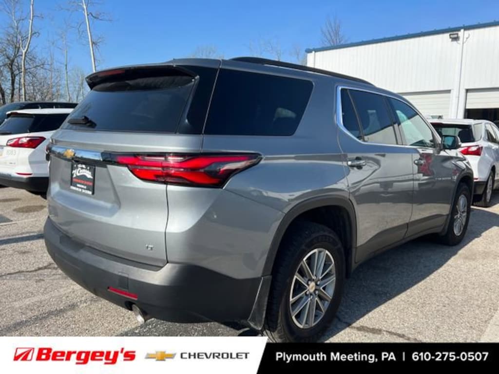 Used 2023 Chevrolet Traverse LT Leather SUV
