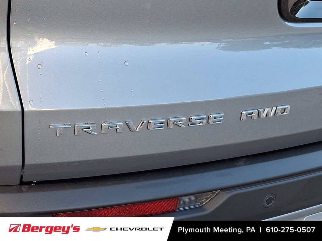 2027 Chevrolet Traverse LT - Photo 18