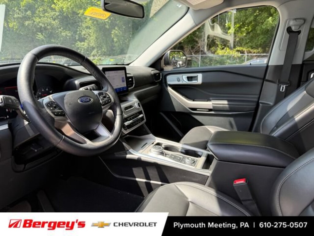Used 2024 Ford Explorer XLT SUV