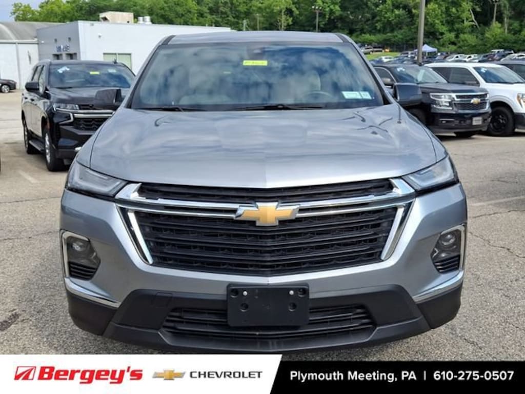 Used 2023 Chevrolet Traverse LS SUV