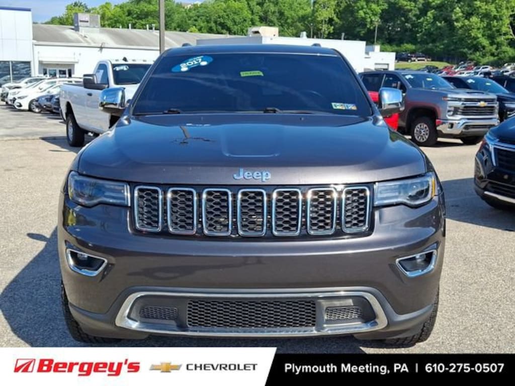 Used 2017 Jeep Grand Cherokee Limited 4x4 SUV