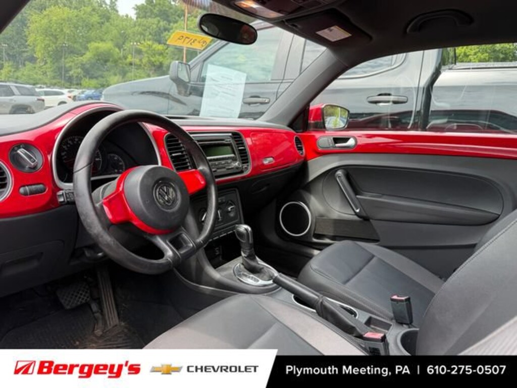Used 2012 Volkswagen Beetle 2.5L Hatchback