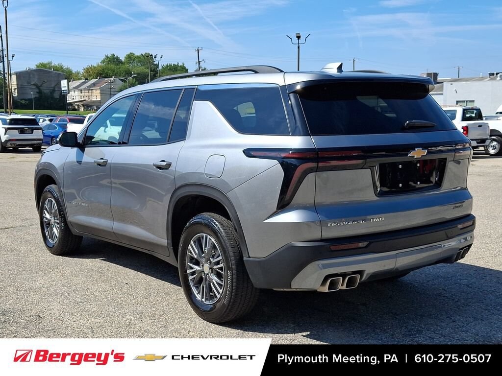 Used 2026 Chevrolet Traverse LT SUV