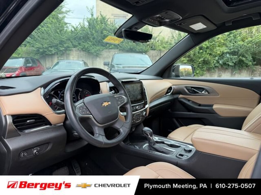 Used 2023 Chevrolet Traverse Premier SUV