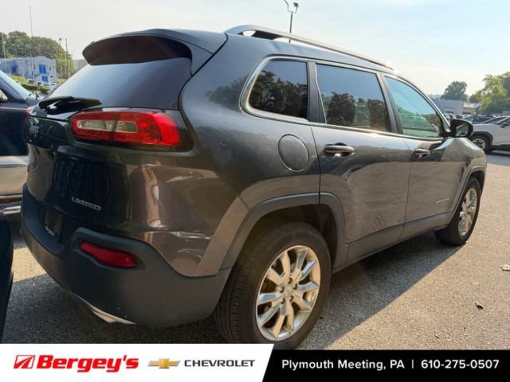 Used 2016 Jeep Cherokee Limited SUV