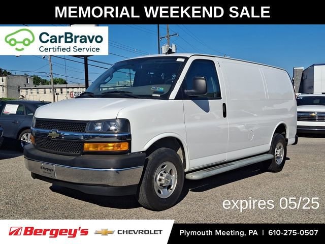 2023 Chevrolet Express 2500 Work Van HD's photo