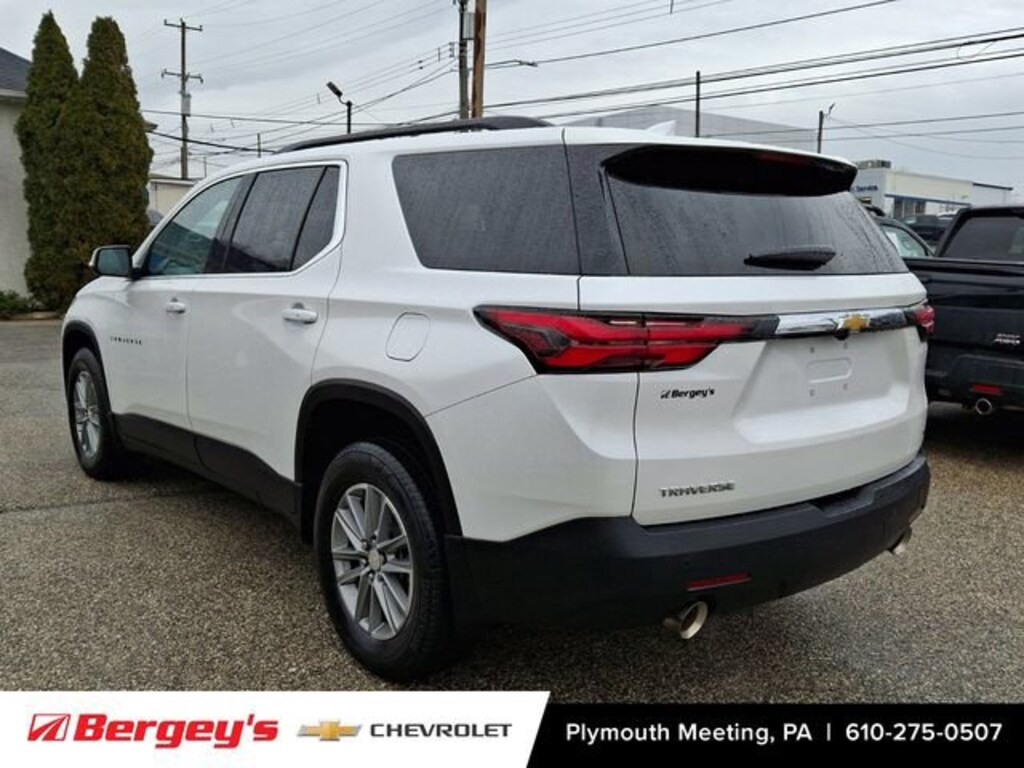 Used 2023 Chevrolet Traverse LT Cloth SUV