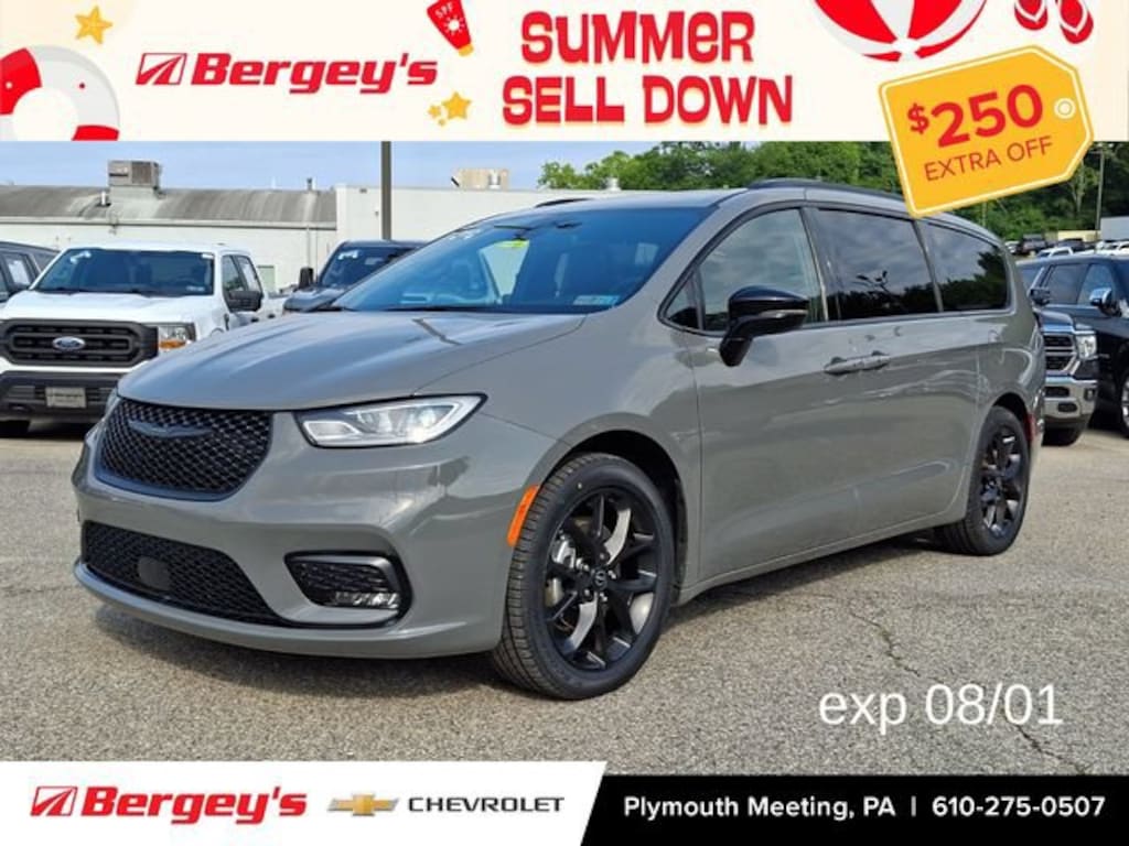 Used 2025 Chrysler Pacifica Limited