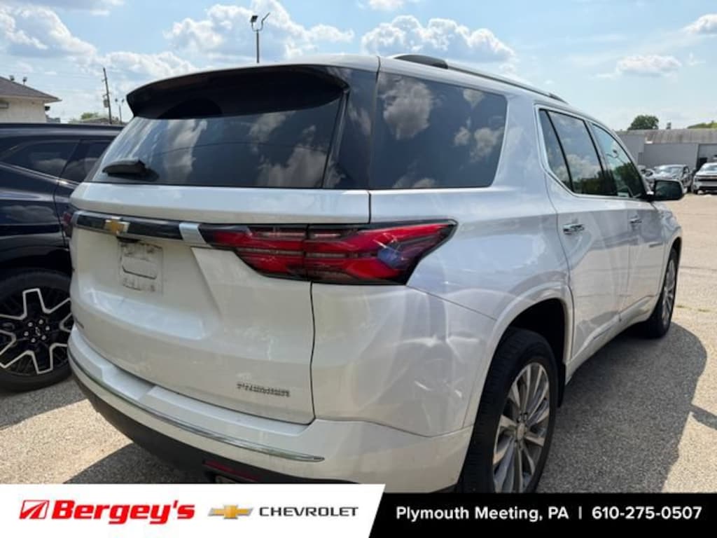 Used 2023 Chevrolet Traverse Premier SUV