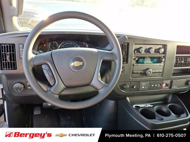2025 Chevrolet Express Cargo Work Van - Photo 7