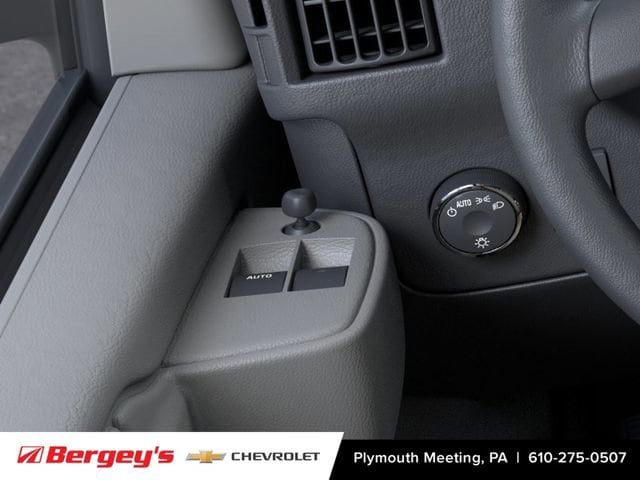 2025 Chevrolet Express Cargo Work Van - Photo 24