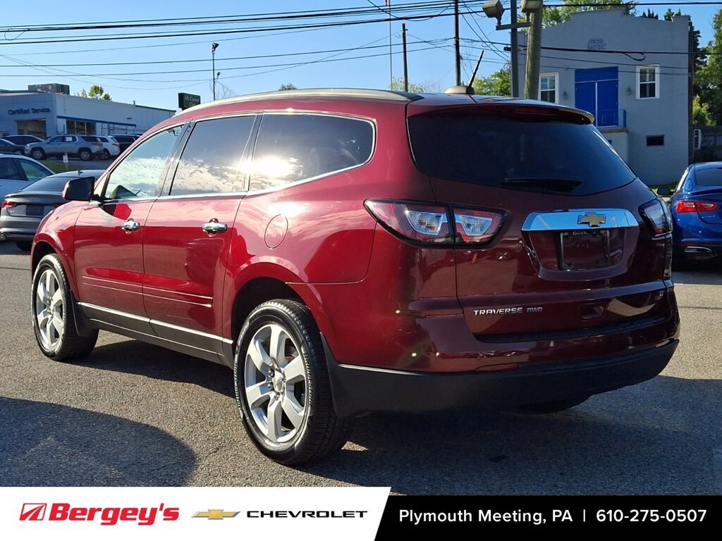 Used 2017 Chevrolet Traverse LT SUV