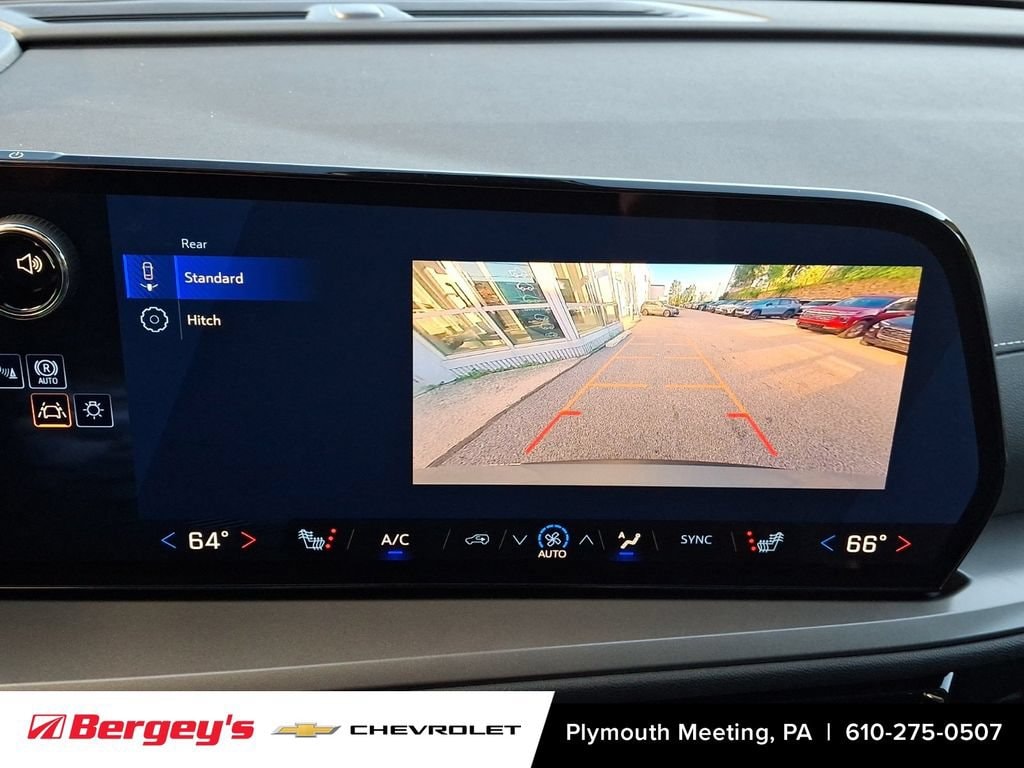2027 Chevrolet Traverse LT - Photo 13