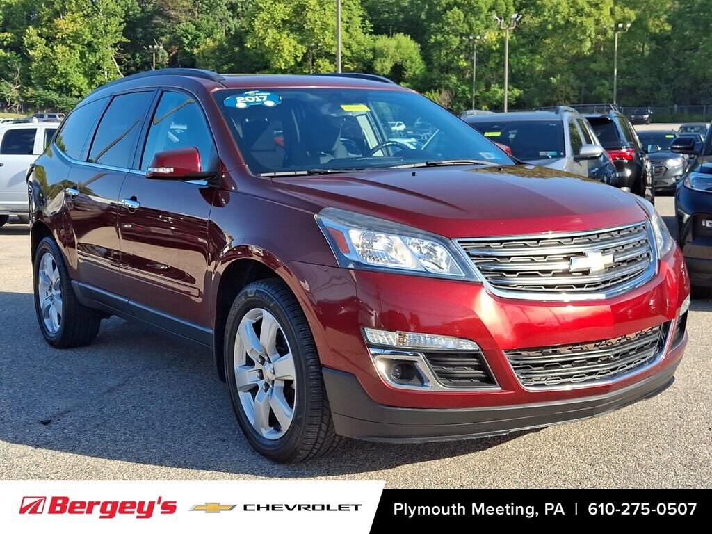 Used 2017 Chevrolet Traverse LT SUV