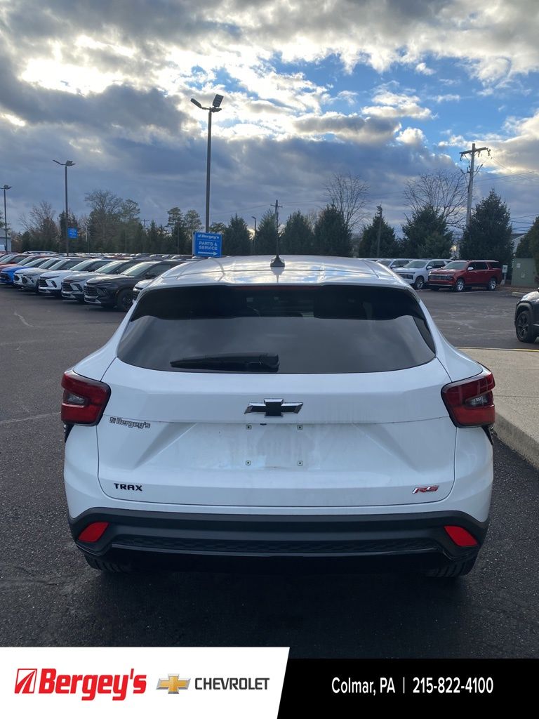 2024 Chevrolet Trax photo 4
